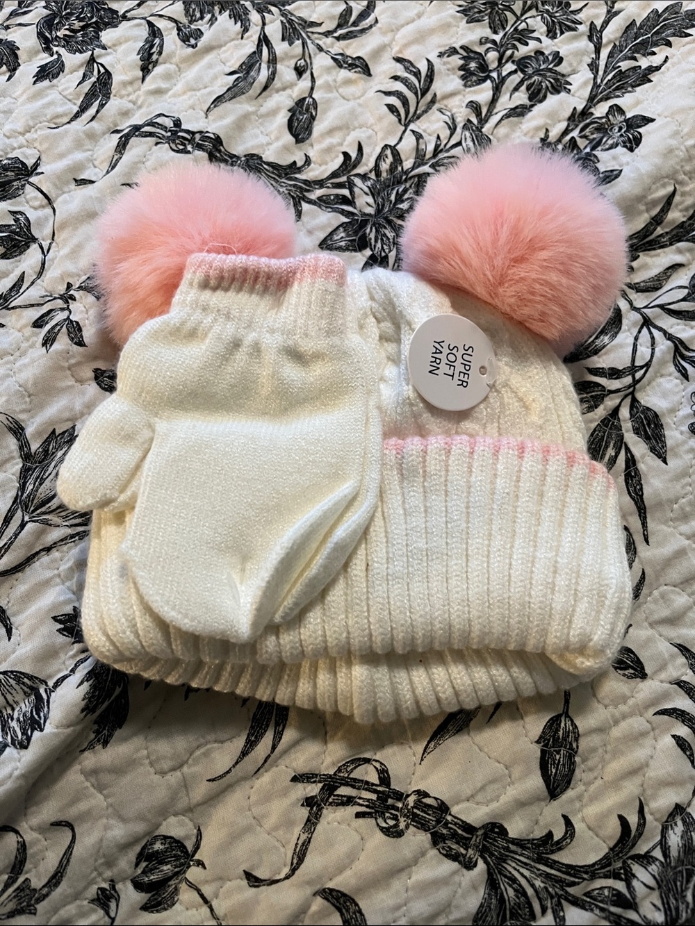 Source Unknown Cream Knit Kids Hat & Mittens Set with Pink Pom-Poms